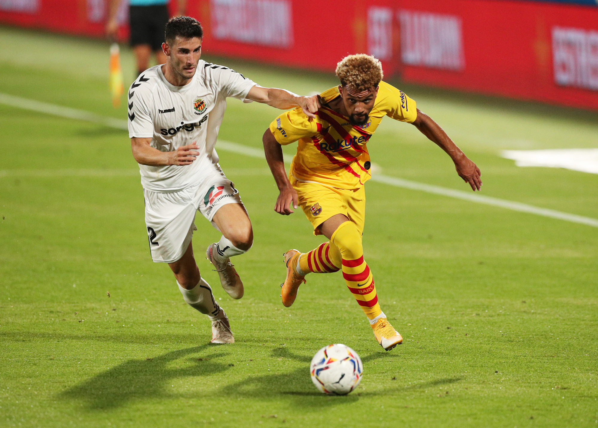 Messi tái xuất, nhường Griezmann ghi bàn cho Barca - Ảnh 7.