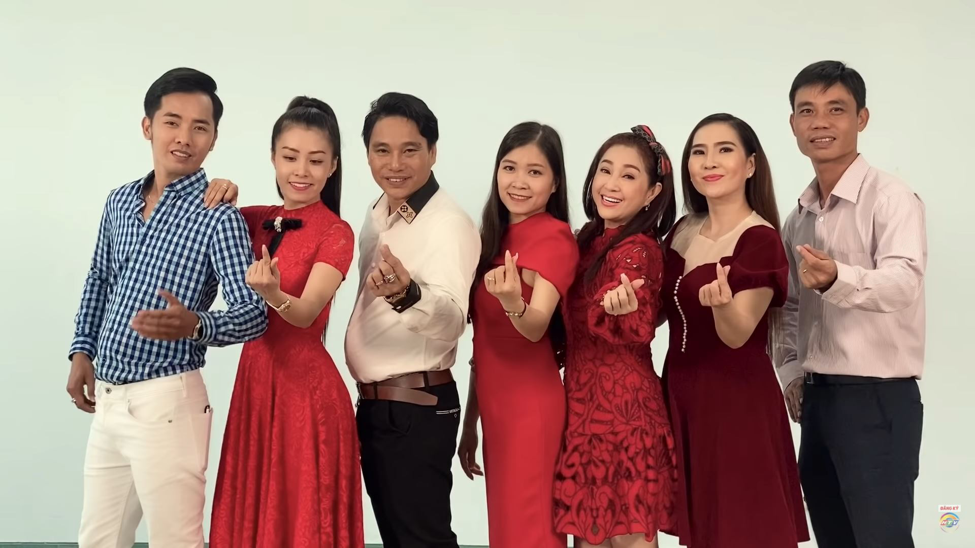 Chuông vàng vọng cổ thay đổi bất ngờ trong dịch Covid-19 - Ảnh 6.