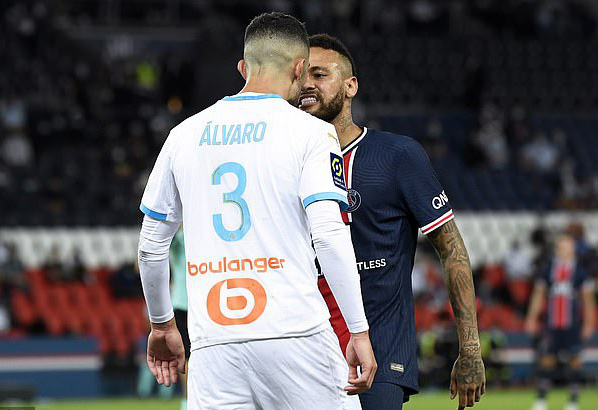Mưa thẻ đỏ ng&agrave;y Neymar t&aacute;i xuất, PSG gục ng&atilde; trước Marseille - Ảnh 6.