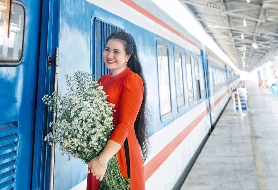 Sáng mai, ga Sài Gòn nhận đăng ký mua vé tàu Tết tập thể