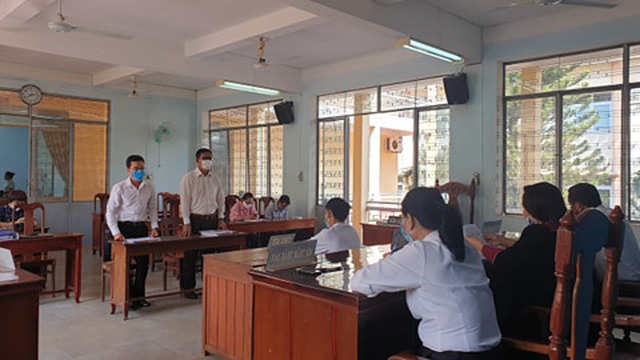 Vụ người lao động kiện Công ty bảo hiểm Prudential Việt Nam: Hai cấp tòa trái ngược!