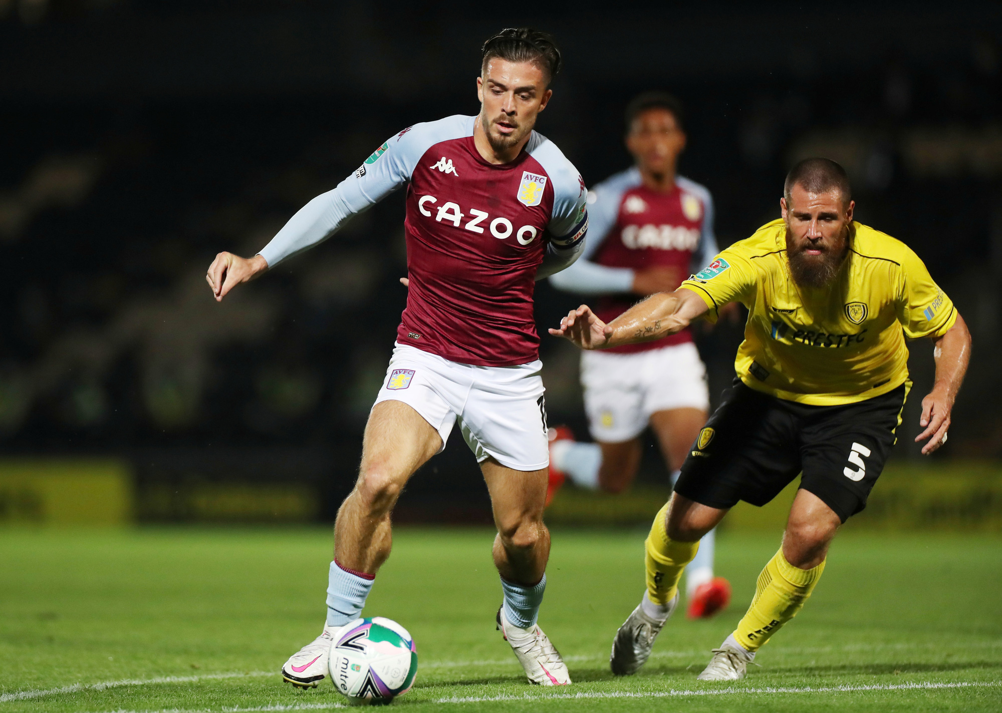 Aston Villa t&aacute;i k&yacute; hợp đồng ng&ocirc;i sao, trang chủ CLB sập nguồn - Ảnh 4.
