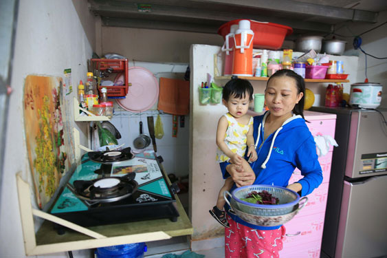 DOANH NGHIỆP, NGƯỜI LAO ĐỘNG "ĐUỐI" SAU COVID-19: Đi thì dở, ở chẳng xong