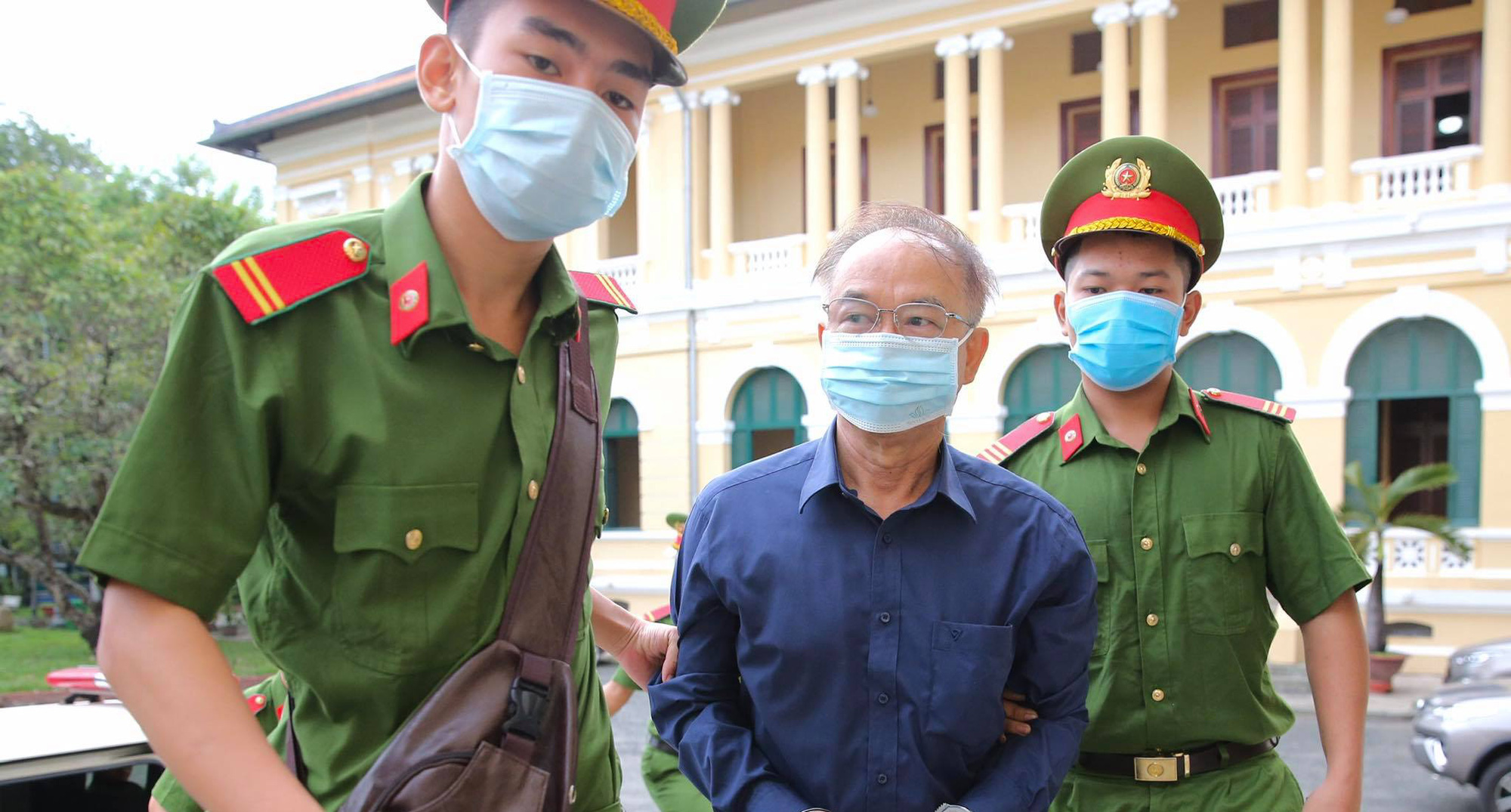 H&igrave;nh ảnh &ocirc;ng Nguyễn Th&agrave;nh T&agrave;i v&agrave; b&agrave; chủ C&ocirc;ng ty Hoa Th&aacute;ng Năm ở phi&ecirc;n t&ograve;a s&aacute;ng 17-9 - Ảnh 3.