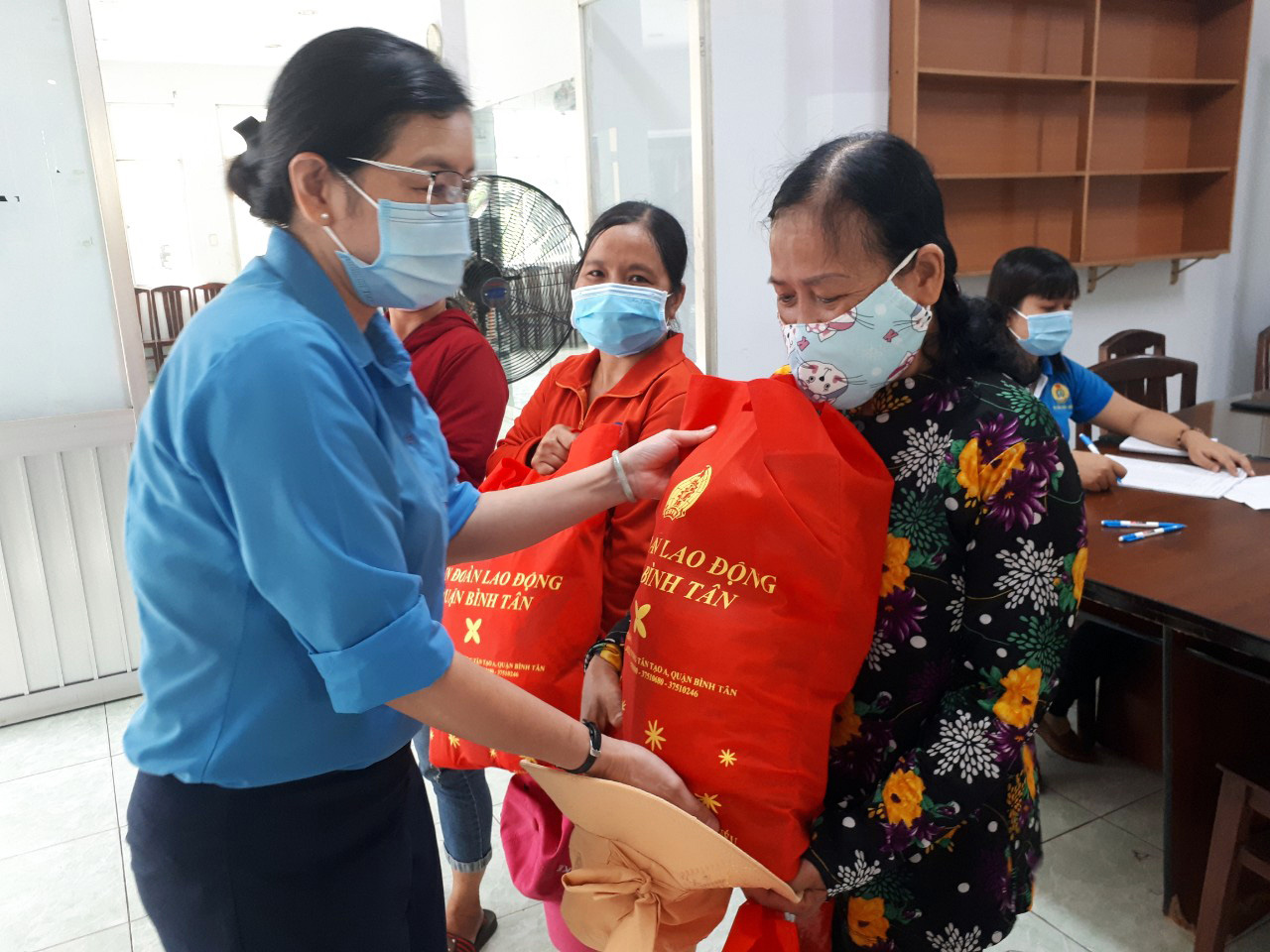 Tăng cường nắm bắt, giải quyết bức xúc của người lao động