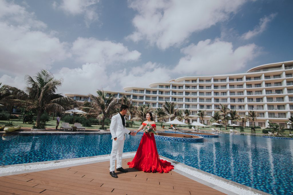 Quy Nhơn l&atilde;ng mạn v&agrave; n&ecirc;n thơ qua những shoot h&igrave;nh cưới đẹp như tranh vẽ - Ảnh 6.