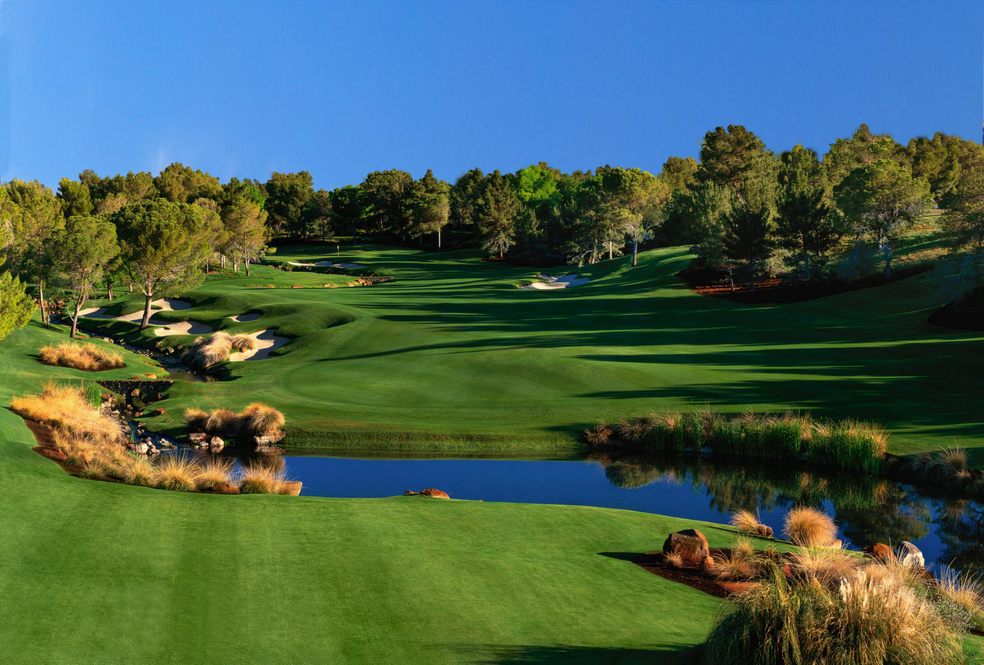 Khám phá biệt thự 360 độ view sân Golf độc quyền PGA tại Việt Nam.