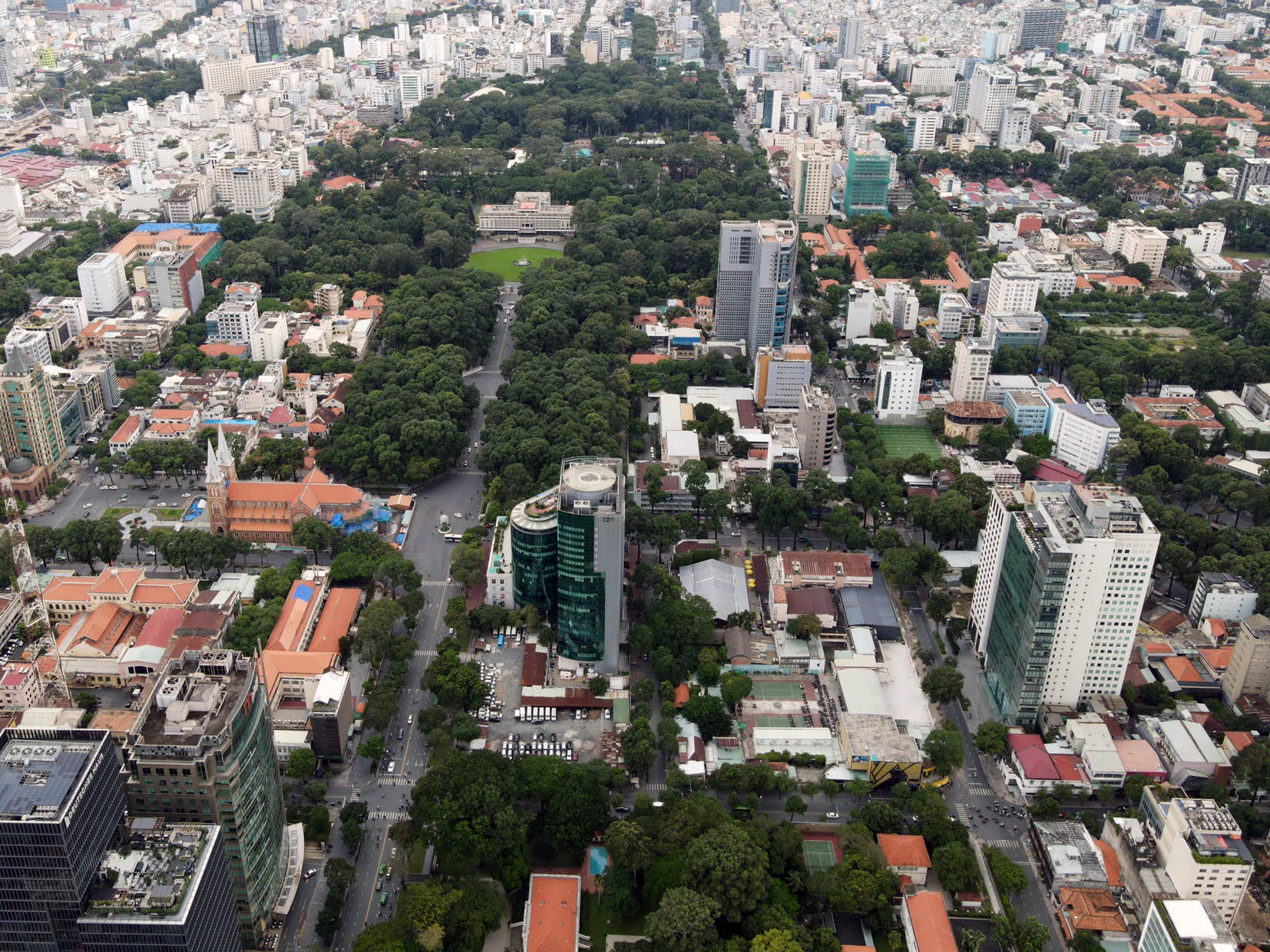 H&igrave;nh ảnh khu đất v&agrave;ng 8-12 L&ecirc; Duẩn v&agrave; ng&agrave;y thứ 3 b&agrave; chủ Hoa Th&aacute;ng Năm hầu t&ograve;a - Ảnh 3.