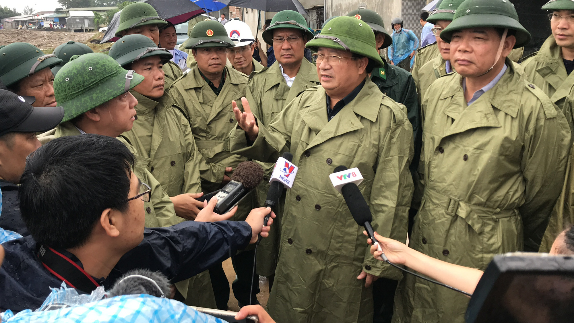 Phó Thủ tướng Trịnh Đình Dũng kiểm tra phòng chống bão: Thời gian vàng hạn chế thấp nhất thiệt hại của dân