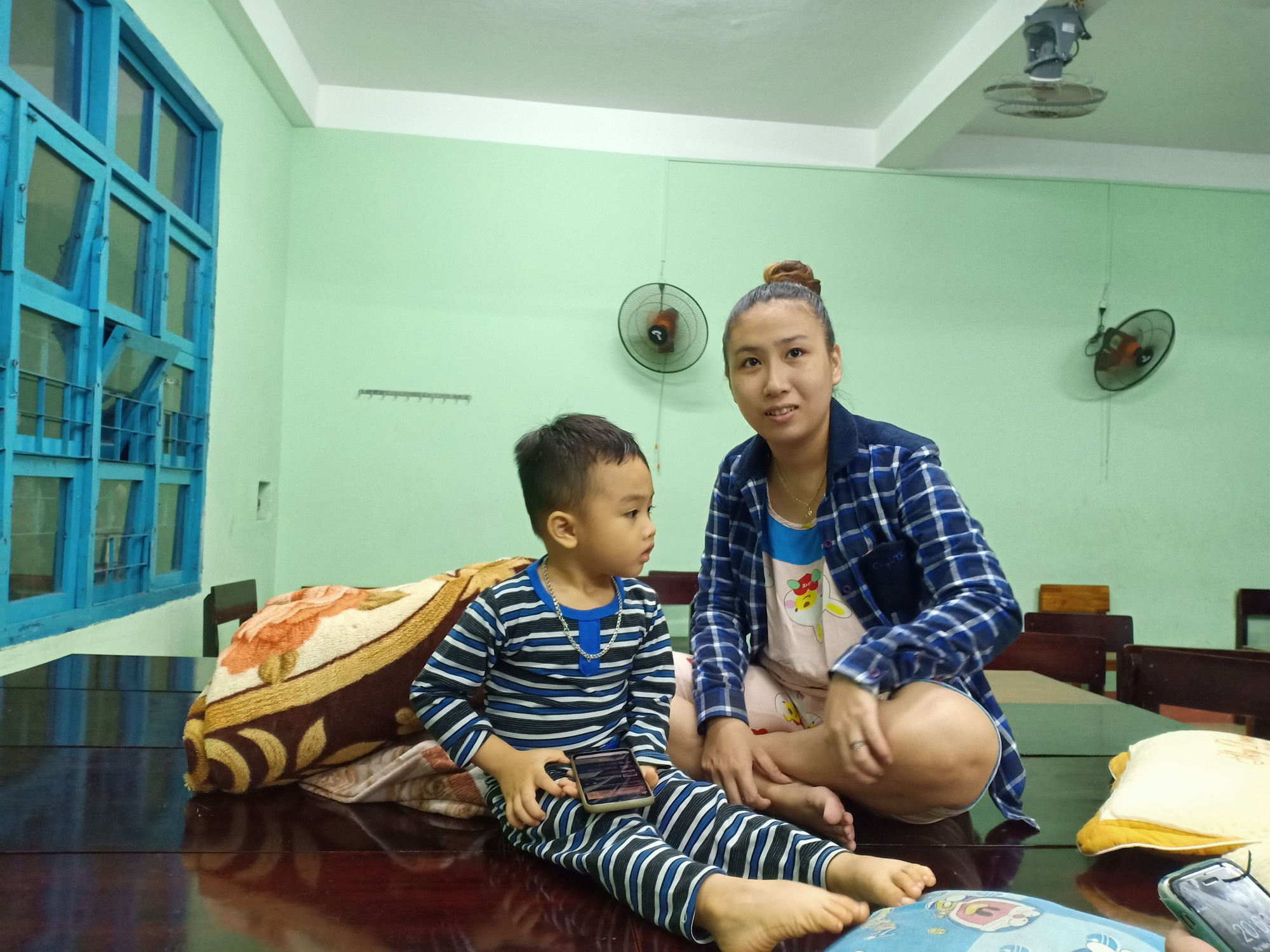 Đ&agrave; Nẵng: Trắng đ&ecirc;m di tản h&agrave;ng ng&agrave;n người d&acirc;n tr&aacute;nh b&atilde;o số 5 - Ảnh 5.