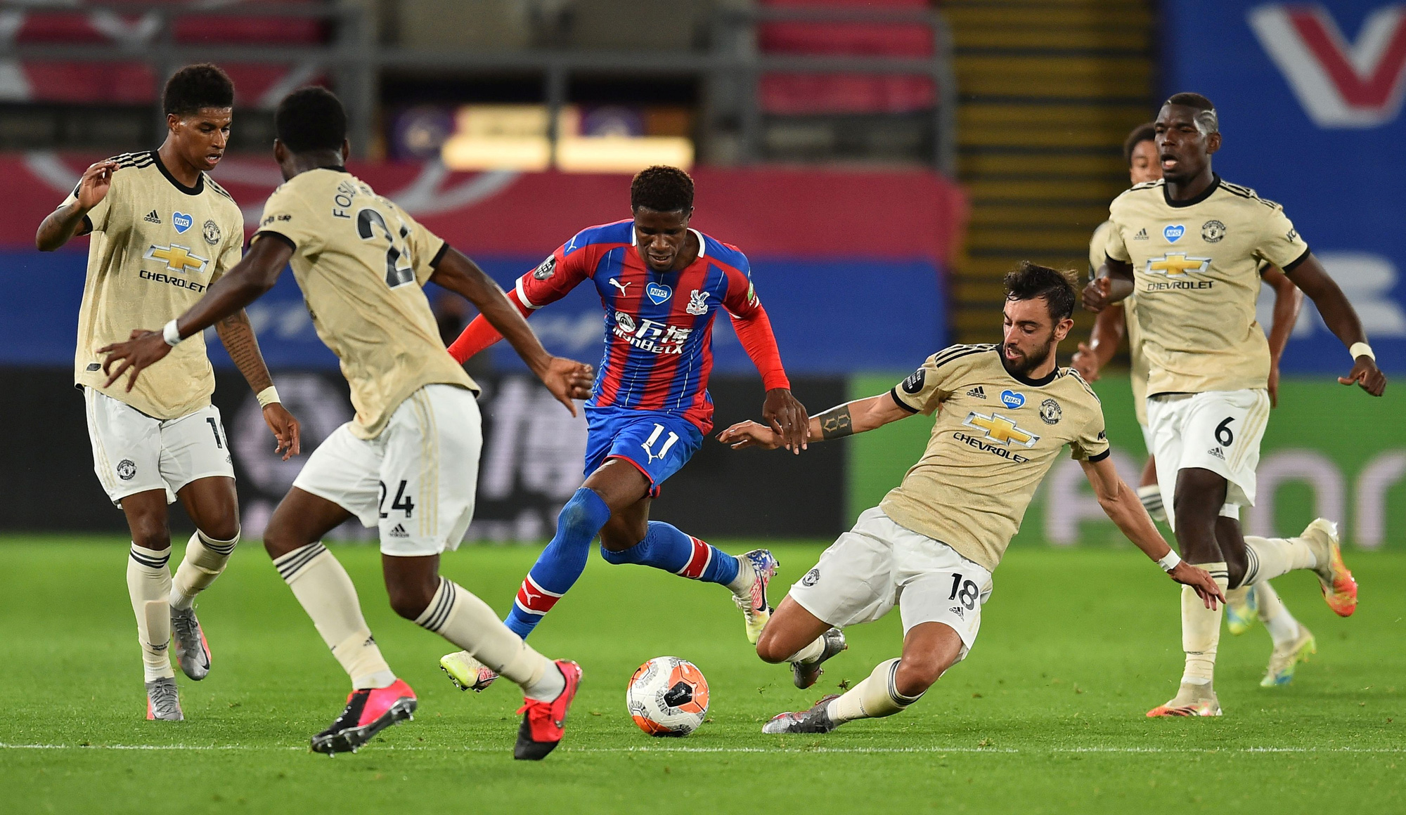 Man United - Crystal Palace: Sẵn sàng đua vô địch