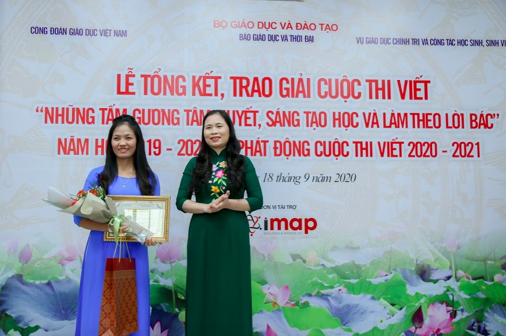 Cô giáo Đồng Tháp đoạt giải nhất cuộc thi viết những tấm gương tâm huyết