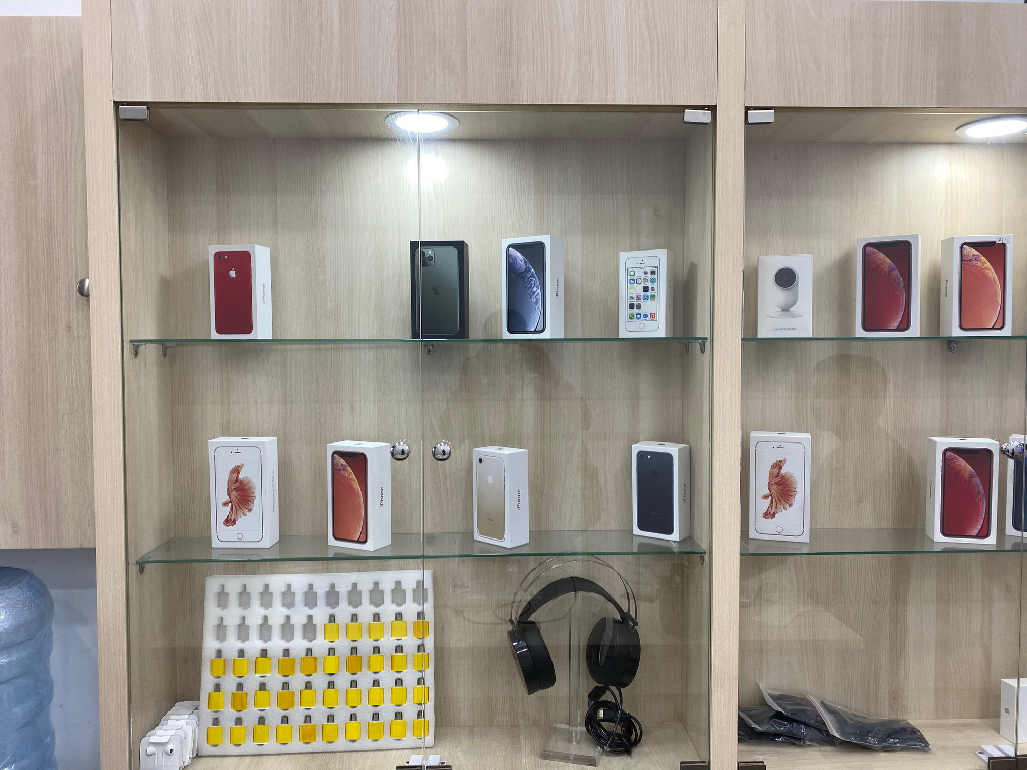 Chờ iPhone 12 ra mắt, giá iPhone 11 giảm nhưng vẫn ế
