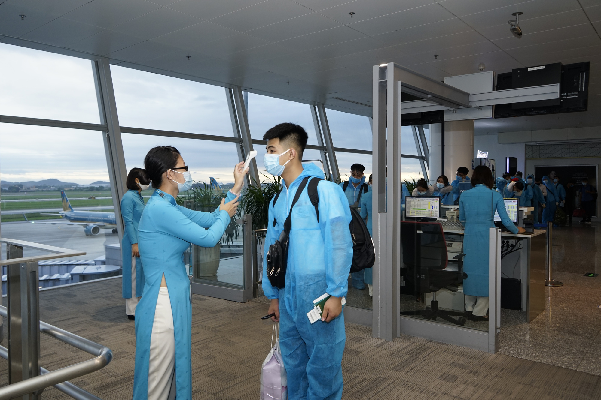 CLip: Chuyến bay thương mại quốc tế thường lệ đầu tiên sau Covid-19