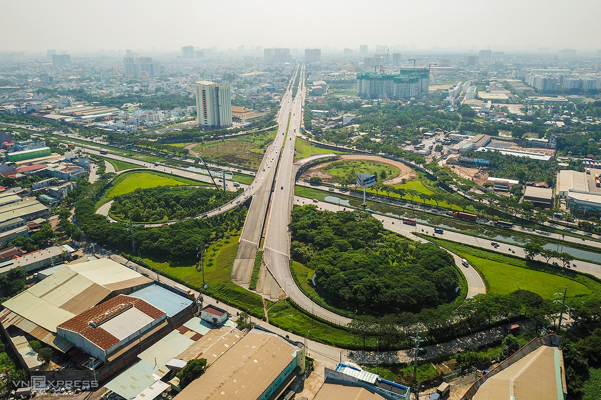 Đối trọng “Thành phố Thủ Đức”, thị trường BĐS khu Tây TP HCM có đang “trầm lặng”?