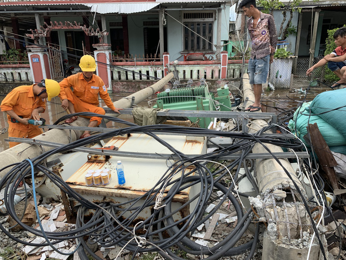 Bão số 5 gây thiệt hại nặng nề