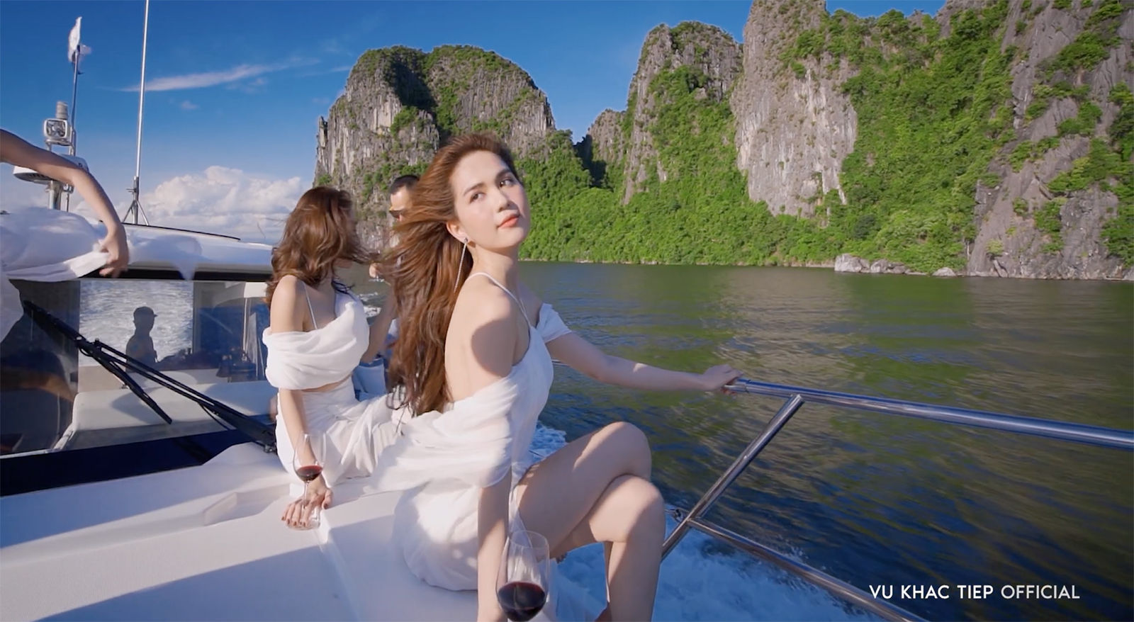 Nhờ đâu Vlog của ông bầu Vũ Khắc Tiệp lại "hot"?
