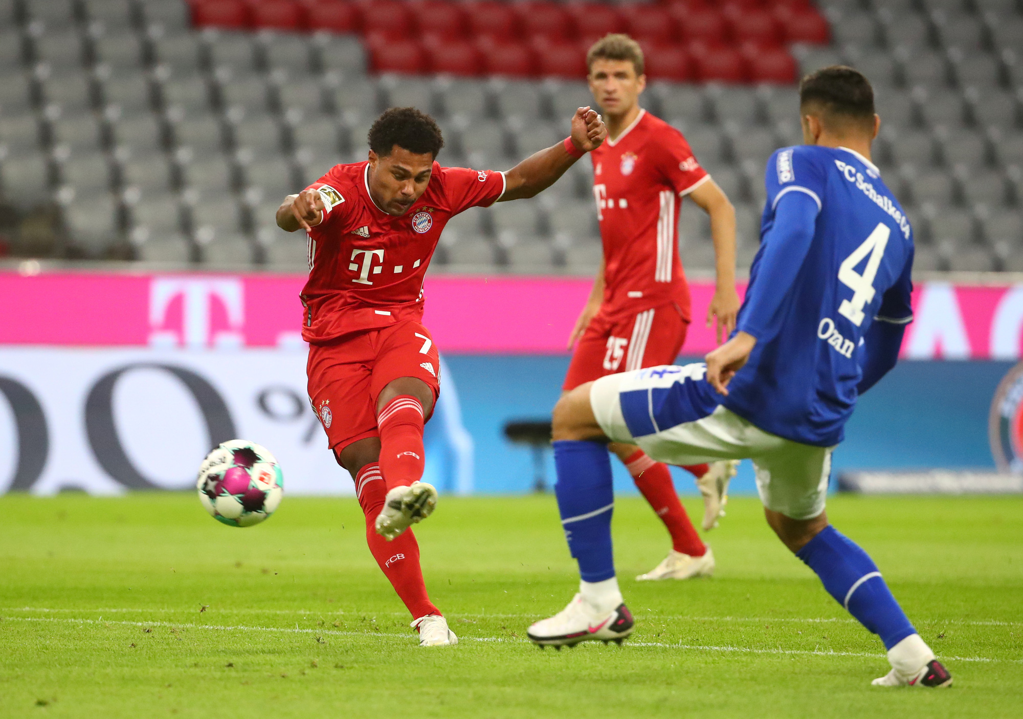 Khai mạc Bundesliga, Bayern Munich v&ugrave;i dập Schalke 04 kh&ocirc;ng lối tho&aacute;t - Ảnh 2.