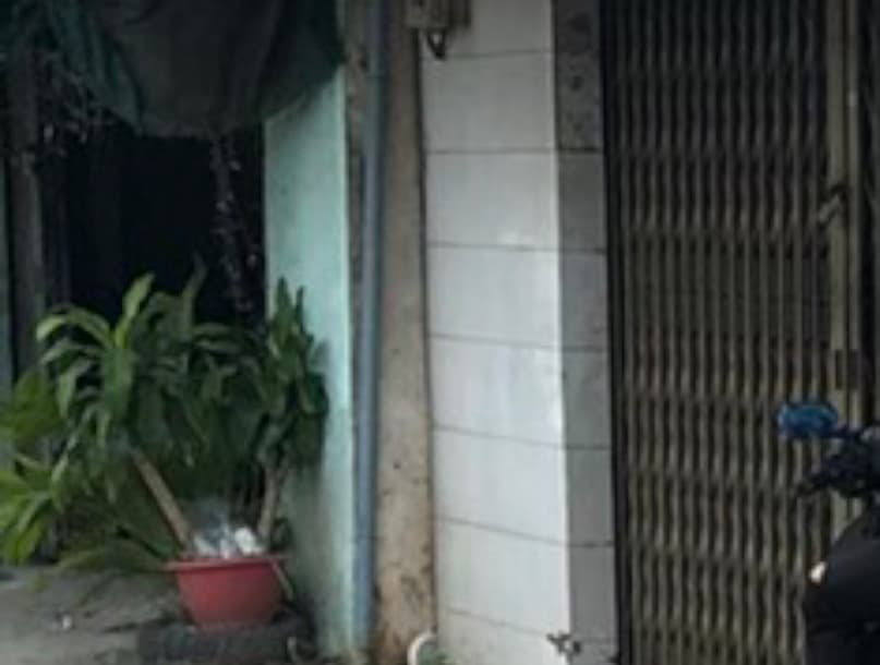 Vào quán cà phê nghỉ chân, chủ tiệm vàng ôm hận!