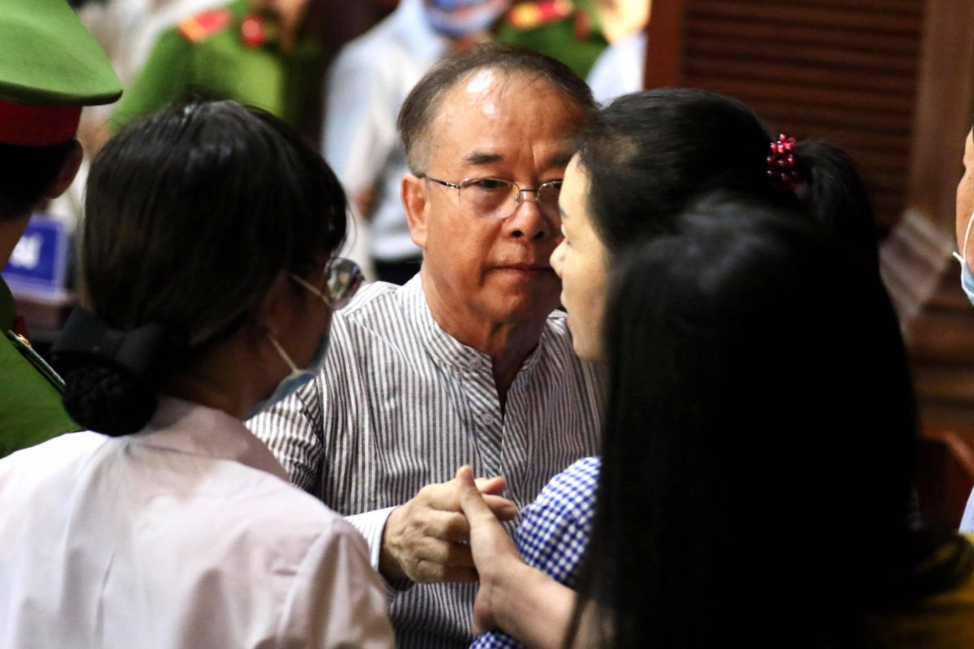 H&igrave;nh ảnh, t&igrave;nh tiết đ&aacute;ng ch&uacute; &yacute; ở phi&ecirc;n t&ograve;a x&eacute;t xử &ocirc;ng Nguyễn Th&agrave;nh T&agrave;i v&agrave; b&agrave; chủ Hoa Th&aacute;ng Năm - Ảnh 7.