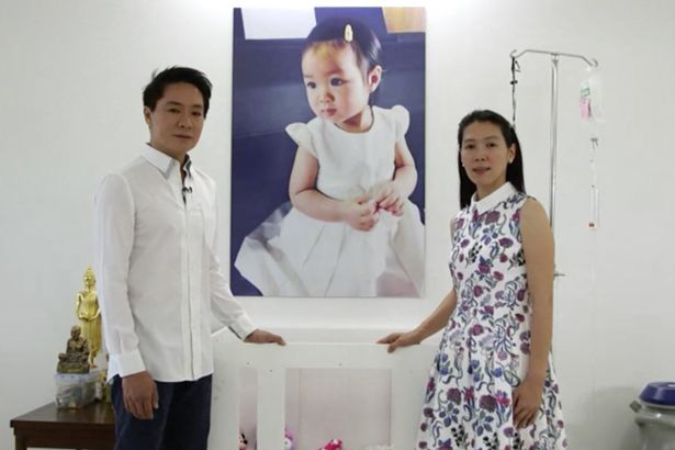 Thái Lan: Cha mẹ đông lạnh não con gái 3 tuổi chờ hồi sinh