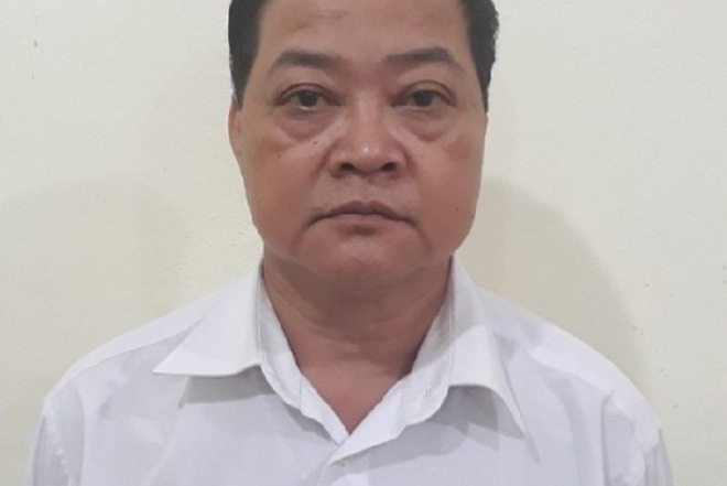 Vụ phó hiệu trưởng sử dụng thuốc phiện trong trường: "Tôi quá sốc!"