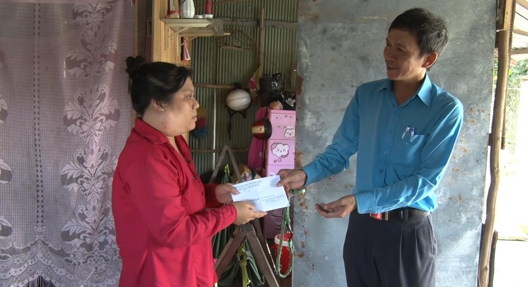 Tiền Giang: Hỗ trợ nữ công nhân mắc ung thư, đang nuôi con nhỏ