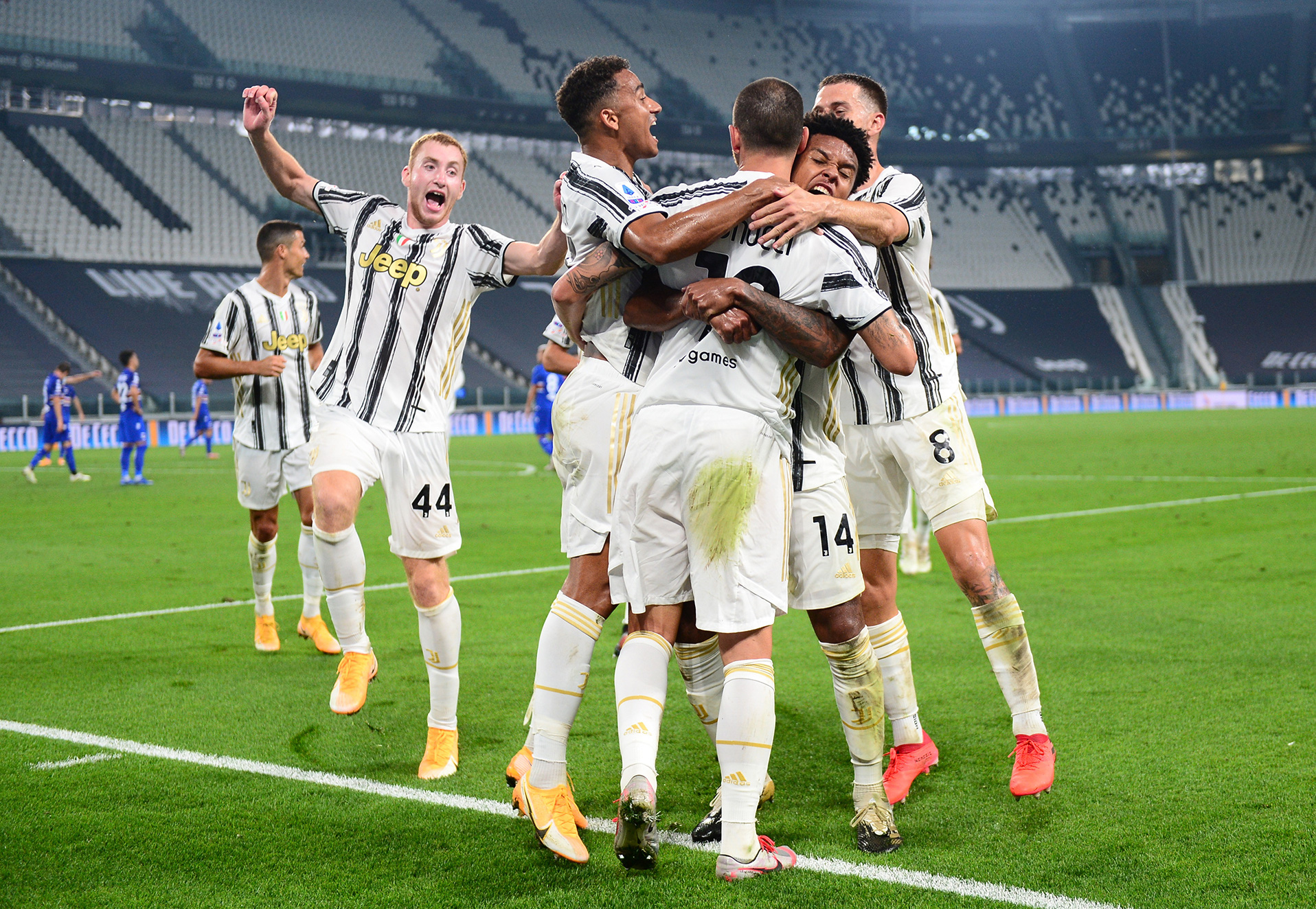 Ronaldo khai hỏa, Juventus mở m&agrave;n m&atilde;n nh&atilde;n ở Turin - Ảnh 6.