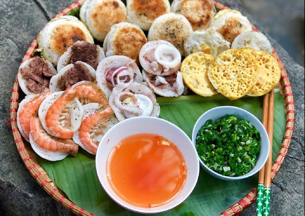 Bánh căn mùa mưa