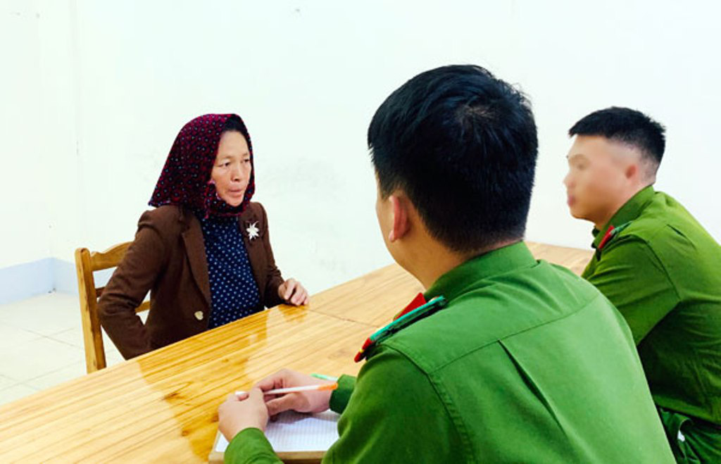 Cặp vợ chồng dụ dỗ bé gái 13 tuổi bán sang Trung Quốc lấy tiền trả nợ