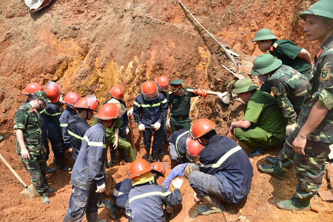 Khởi tố 1 bị can vụ sập công trình khiến 4 người tử vong