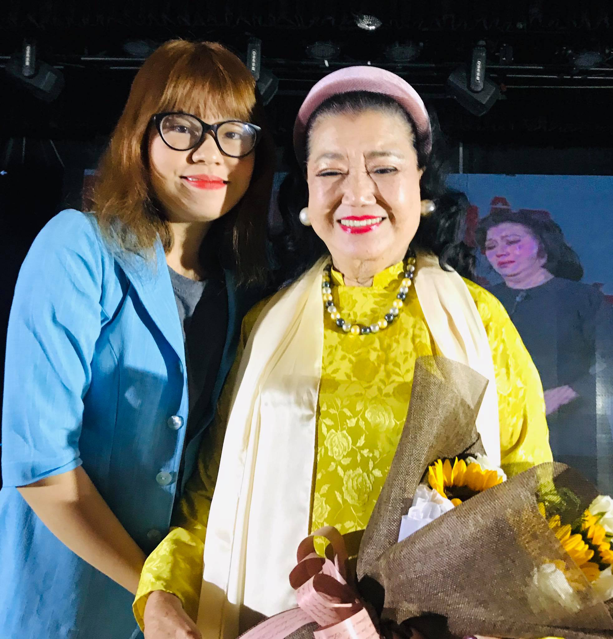 Xem lại L&ocirc;i vũ, kỳ nữ Kim Cương ngẫu hứng với vai Thị B&igrave;nh c&ugrave;ng diễn vi&ecirc;n trẻ - Ảnh 5.
