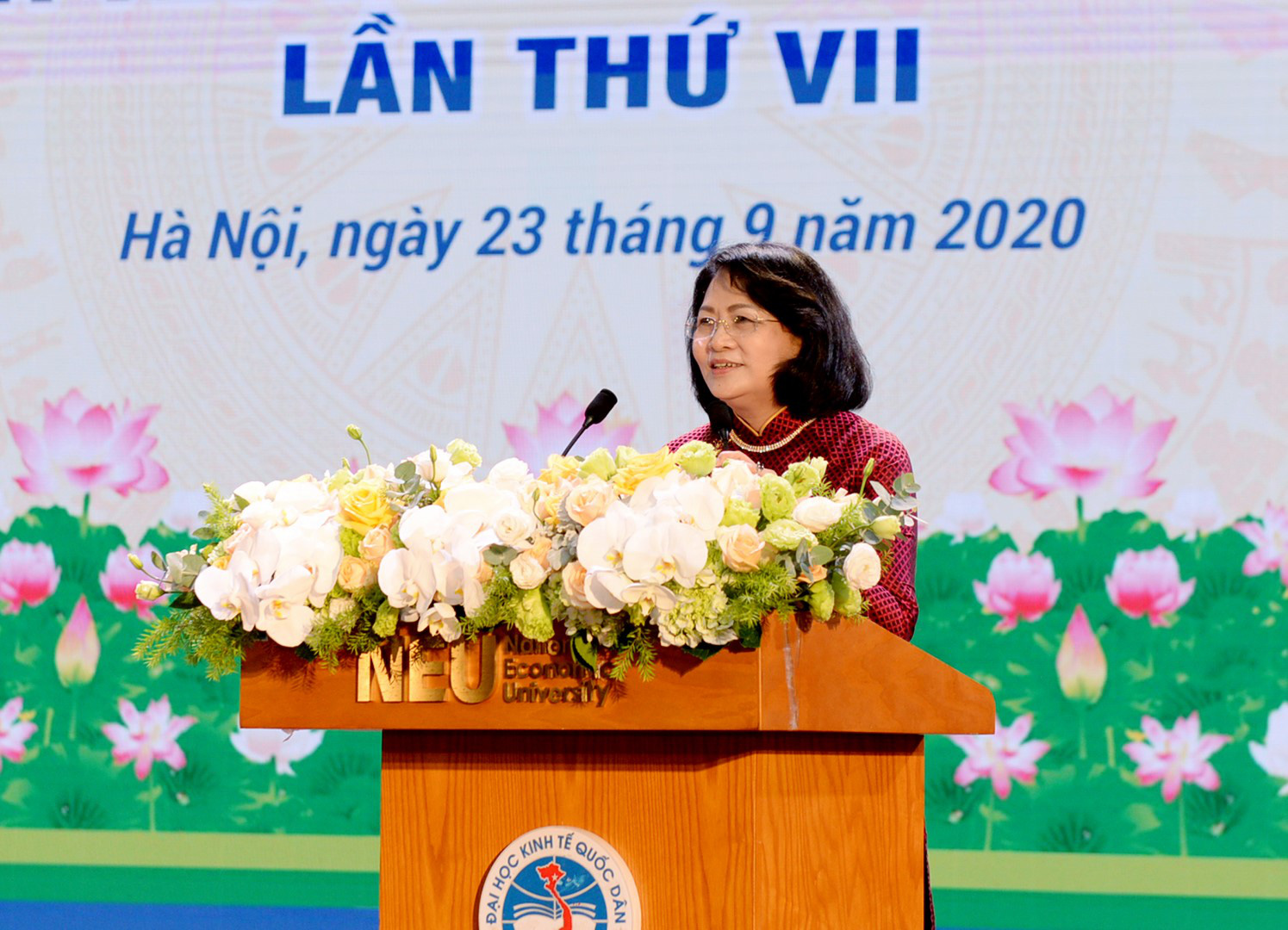 Gần 400 cá nhân, tập thể được vinh danh tại Đại hội thi đua yêu nước ngành giáo dục - Ảnh 1.