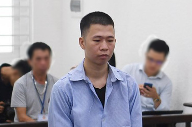 Giết mẹ, truy sát bố cùng em trai, nghịch tử lãnh án tử