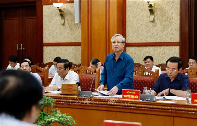 &Ocirc;ng Trần Quốc Vượng chủ tr&igrave; phi&ecirc;n họp Tiểu ban Tổ chức phục vụ Đại hội XIII - Ảnh 1.