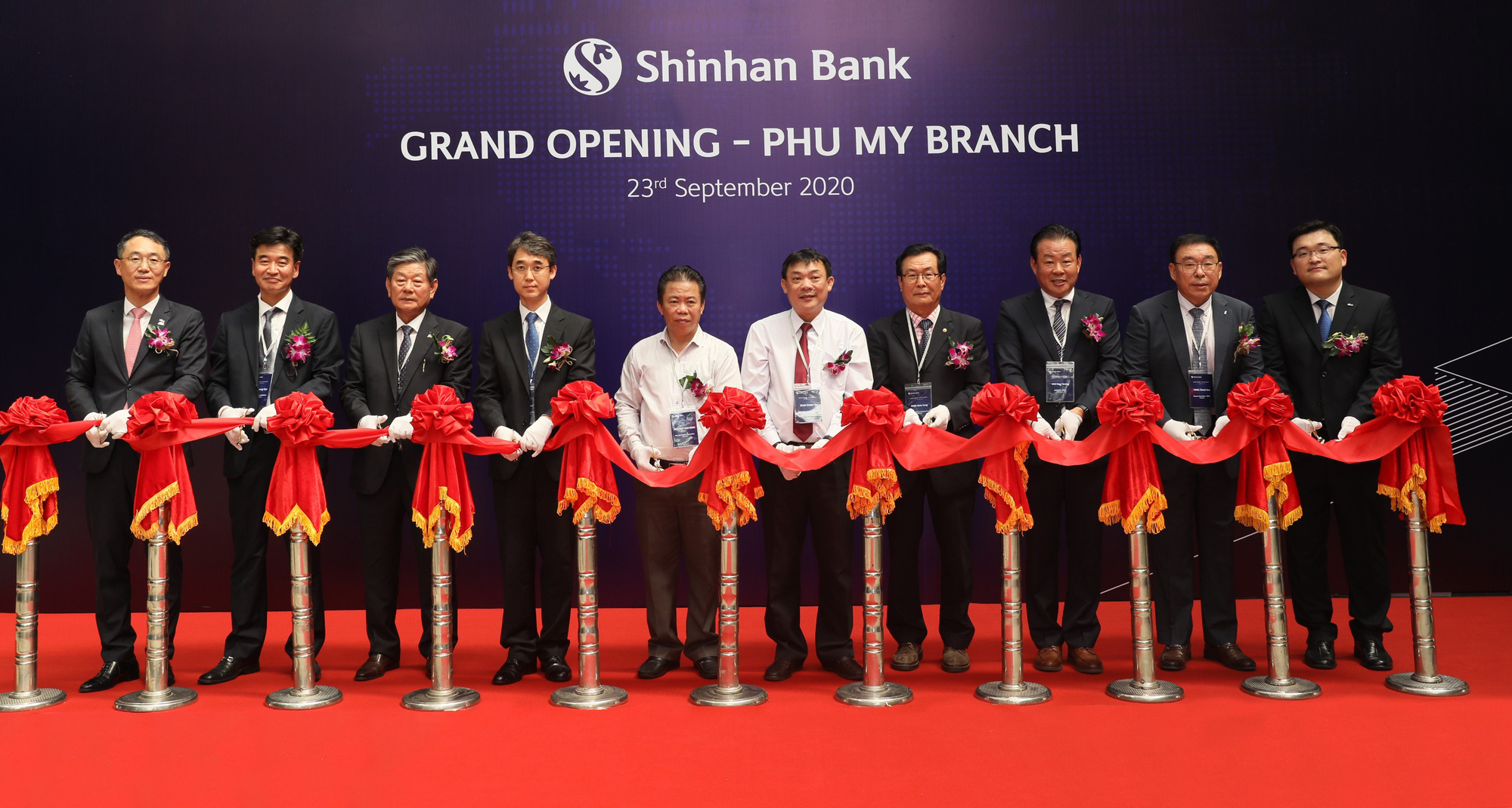 Ng&acirc;n h&agrave;ng Shinhan khai trương chi nh&aacute;nh Ph&uacute; Mỹ - Ảnh 1.