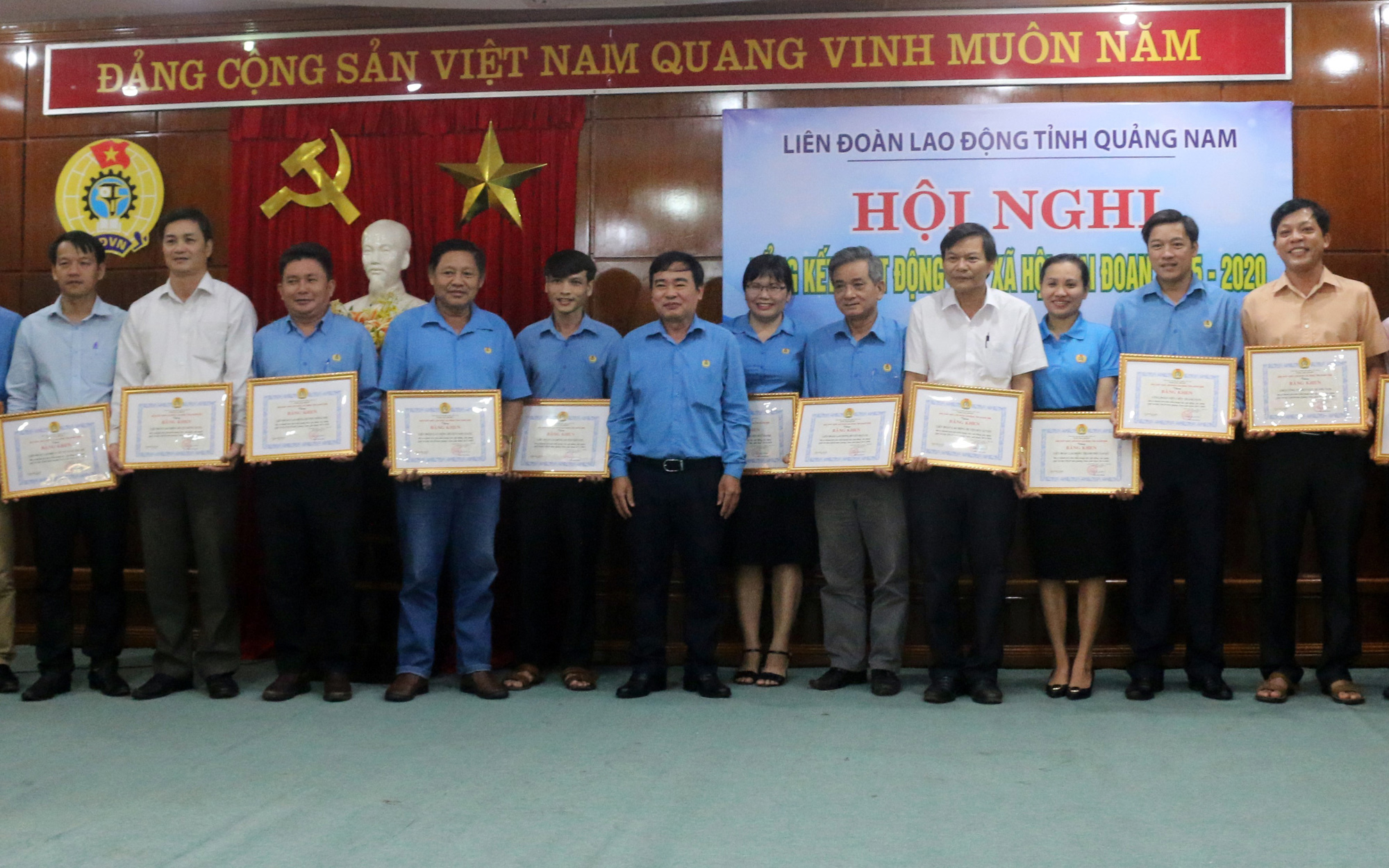 Quảng Nam: Hỗ trợ 360 M&aacute;i ấm C&ocirc;ng đo&agrave;n cho CNVC-LĐ - Ảnh 1.