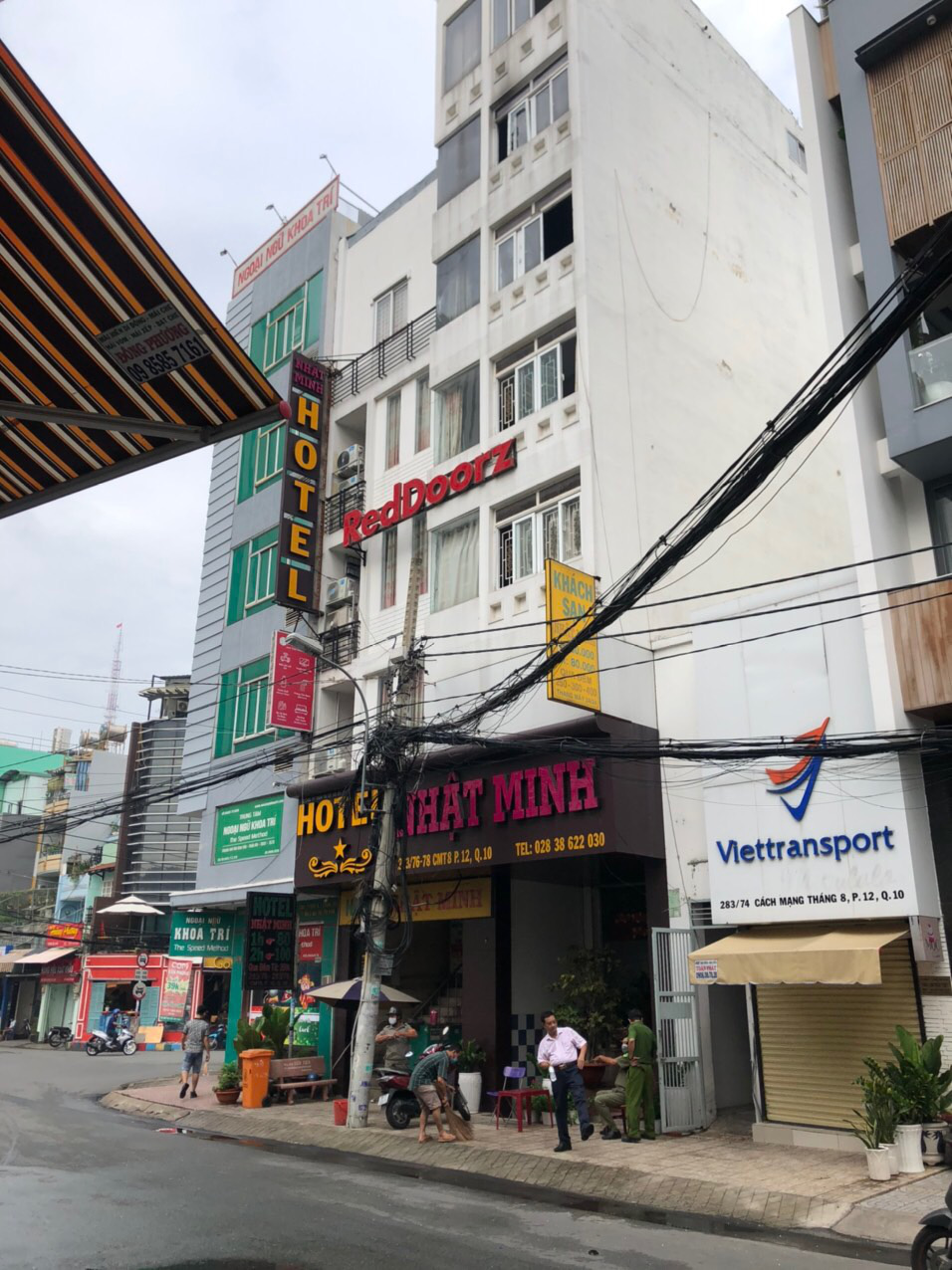 Cháy khách sạn ở quận 10 , ít nhất 1 người đã tử vong