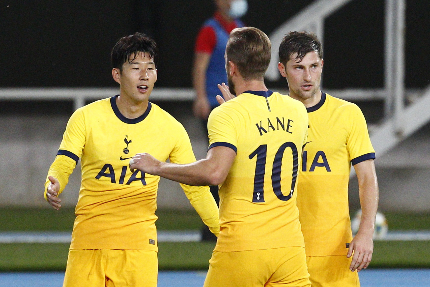 Son Heung-min thăng hoa, Tottenham lại chiến thắng Europa League