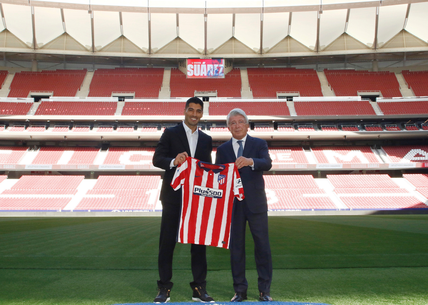 Những h&igrave;nh ảnh đầu ti&ecirc;n của Luis Suarez ở đội b&oacute;ng mới Atletico Madrid - Ảnh 8.