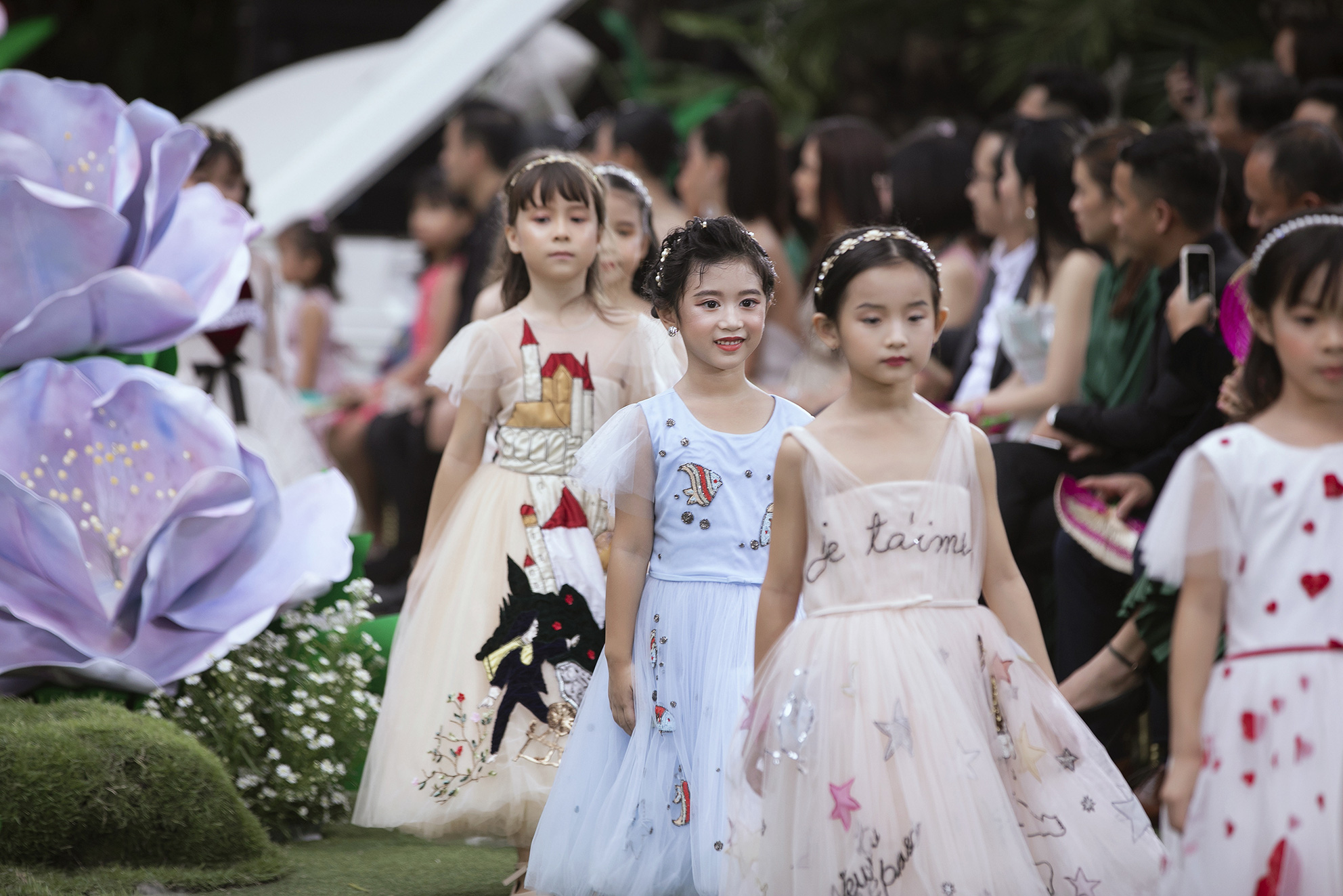 Thêm sân chơi cho người mẫu nhí - Ảnh 8.