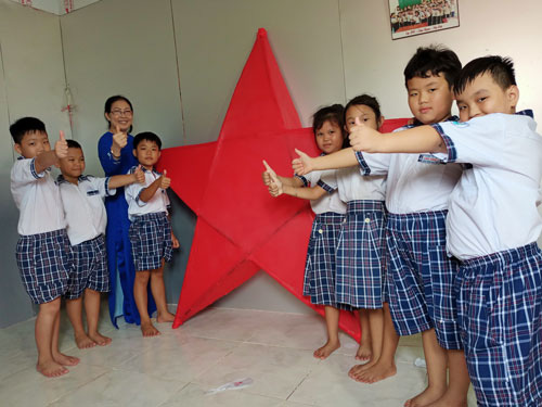 1.000 phần quà trung thu cho trẻ em nghèo