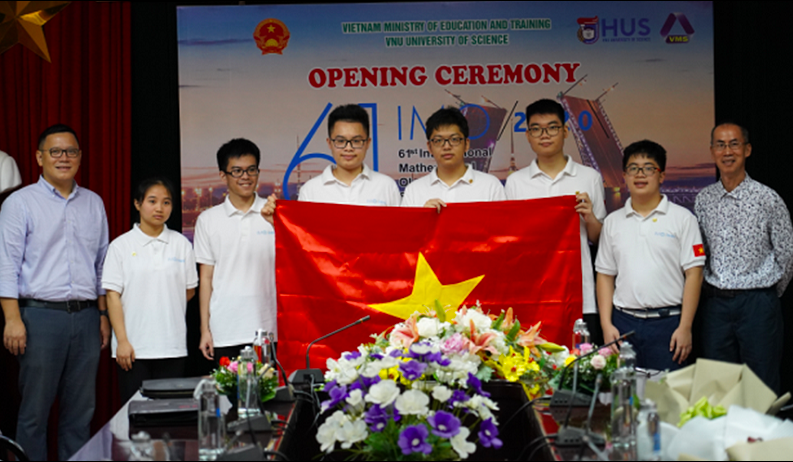 Nam sinh lớp 10 gi&agrave;nh HCV Olympic To&aacute;n học quốc tế 2020 - Ảnh 1.