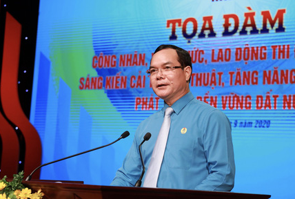 Phát hiện, bồi dưỡng điển hình tiên tiến trong phong trào thi đua