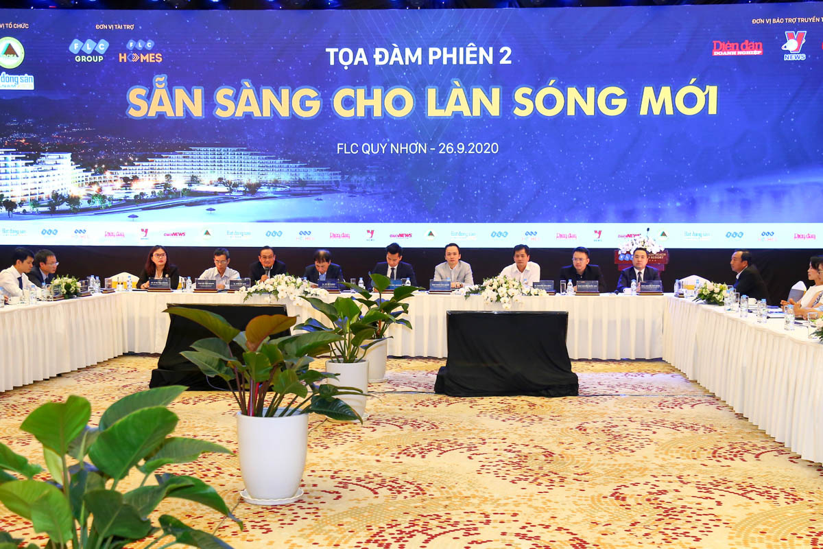 TS Trần Du Lịch: Thị trường mới nổi kh&ocirc;ng thể nổi được nếu kh&ocirc;ng c&oacute; những con sếu đầu đ&agrave;n - Ảnh 1.