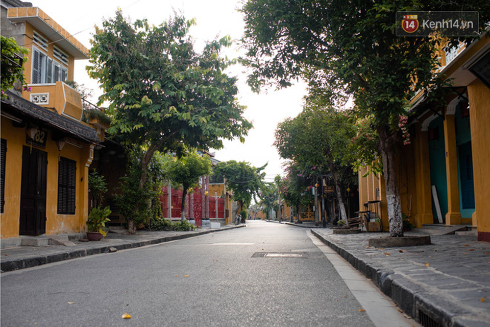 Ai th&egrave;m b&igrave;nh y&ecirc;n kệ chứ, t&ocirc;i muốn Hội An s&ocirc;i động nhộn nhịp lắm rồi! - Ảnh 13.