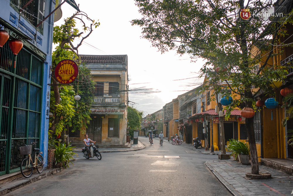 Ai th&egrave;m b&igrave;nh y&ecirc;n kệ chứ, t&ocirc;i muốn Hội An s&ocirc;i động nhộn nhịp lắm rồi! - Ảnh 14.