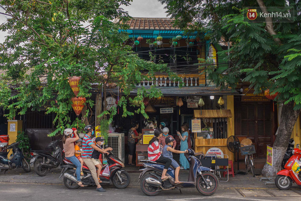 Ai th&egrave;m b&igrave;nh y&ecirc;n kệ chứ, t&ocirc;i muốn Hội An s&ocirc;i động nhộn nhịp lắm rồi! - Ảnh 15.
