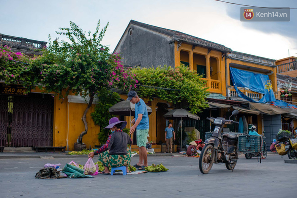 Ai th&egrave;m b&igrave;nh y&ecirc;n kệ chứ, t&ocirc;i muốn Hội An s&ocirc;i động nhộn nhịp lắm rồi! - Ảnh 7.