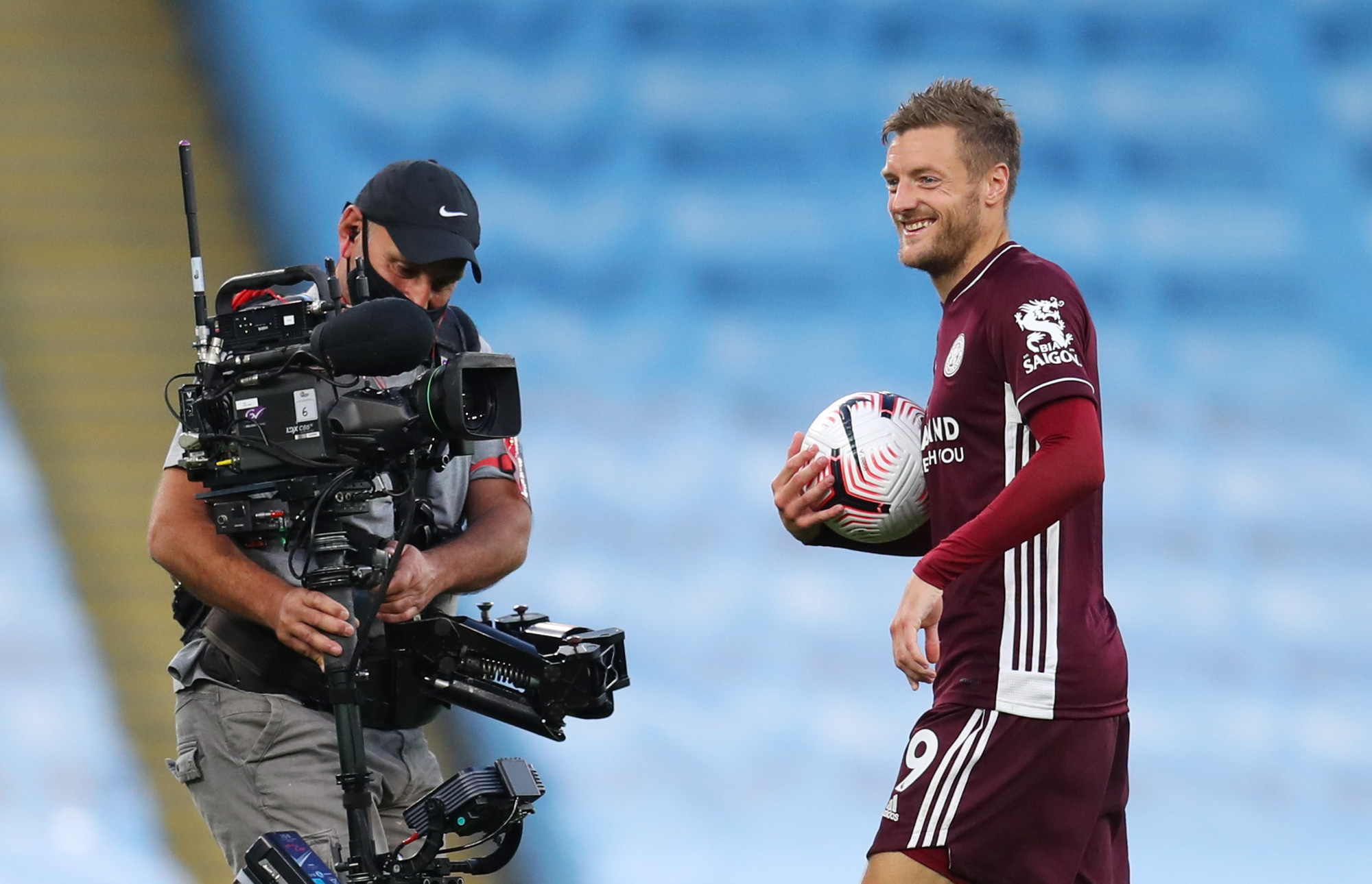 Hat-trick của Jamie Vardy nhấn chìm Man City, Ngoại hạng Anh hốt hoảng